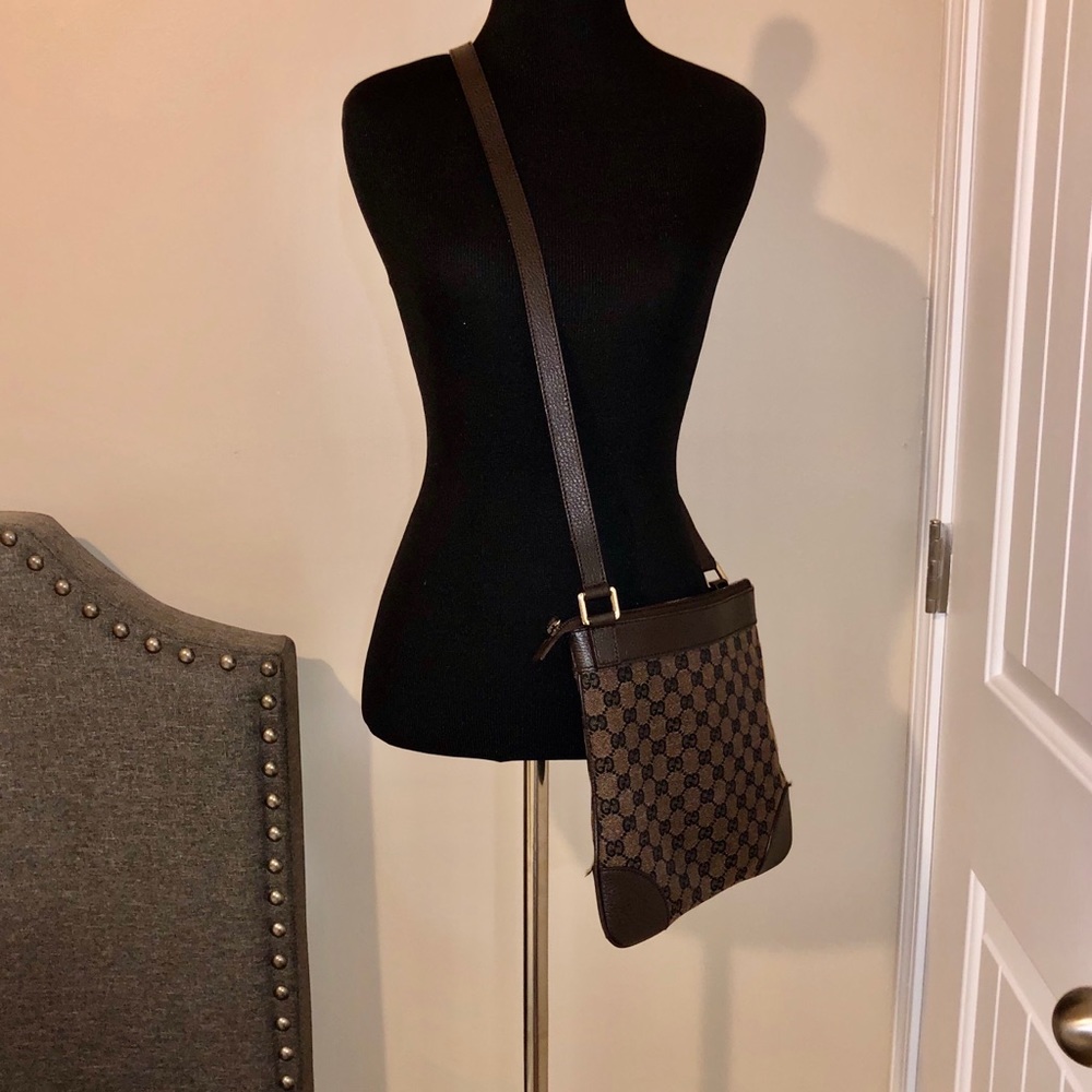 Gucci GG Nailhead Crossbody/Messenger 272396 - Picture 1 of 10